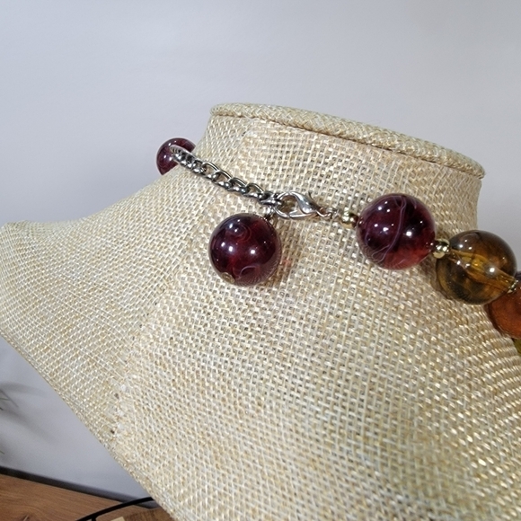 Jewel tone multi color necklace - Picture 12 of 14